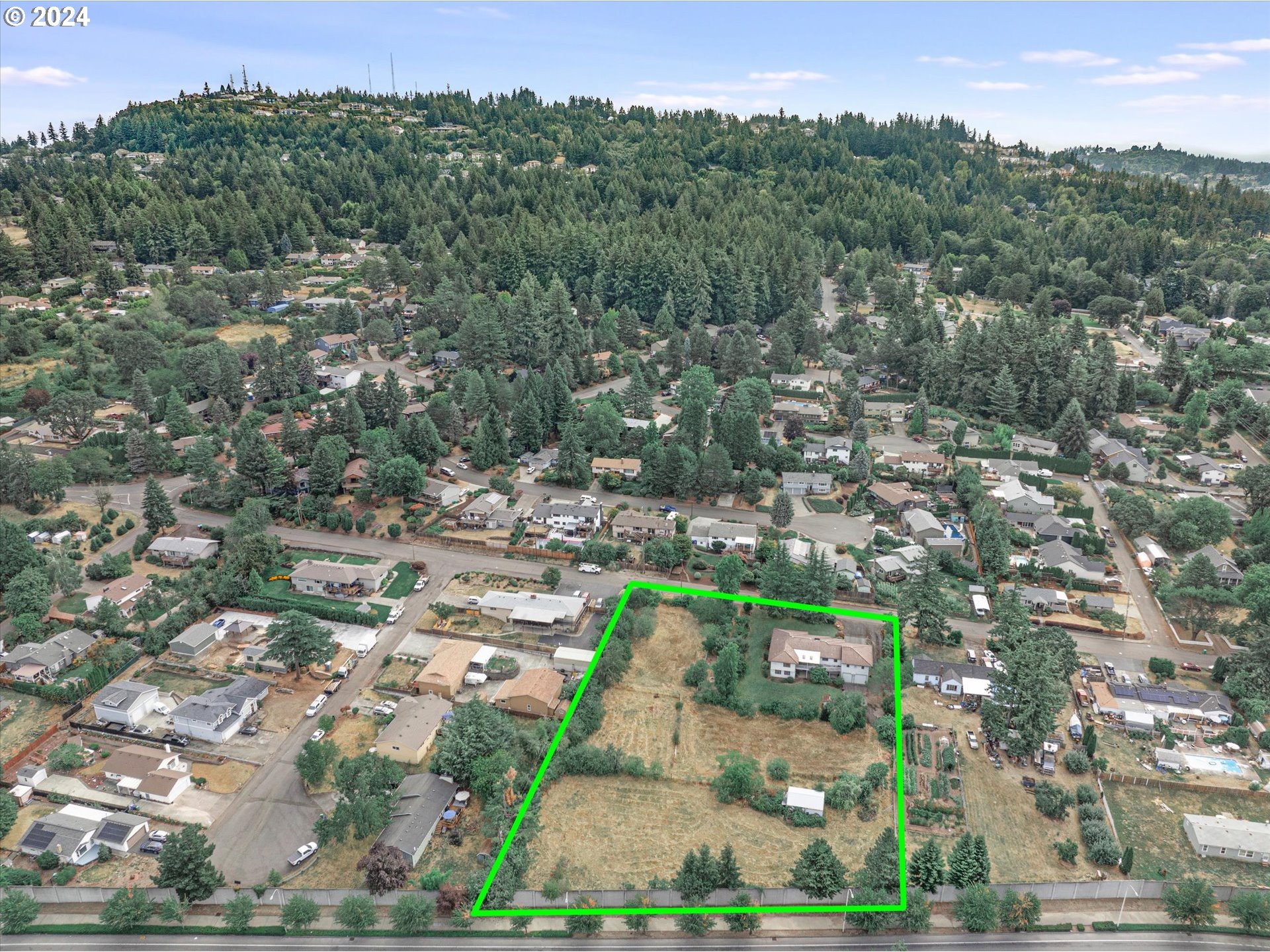 10755 Southeast 92nd Avenue Happy Valley, OR 97086 - Photo 31 of 40 an aerial view of a city