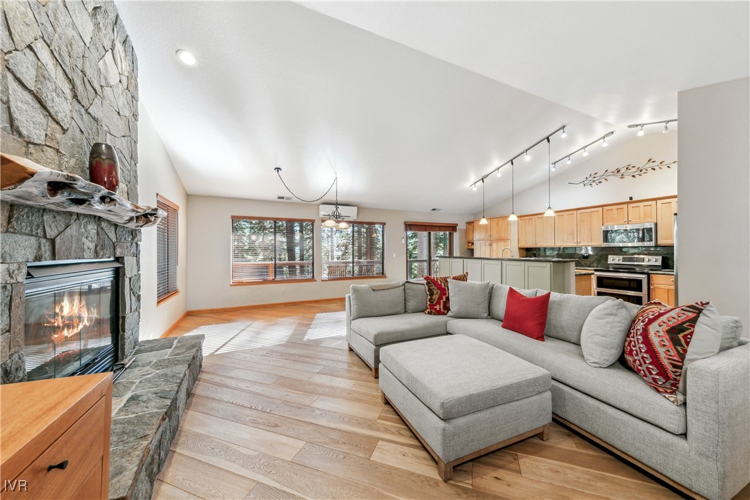 567 Silvertip Drive Incline Village, NV 89451 - Photo 8 of 46 Gallery Image 8
