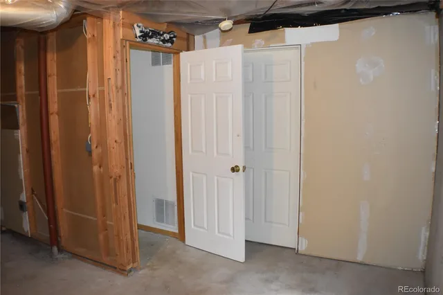 a view of a walk in closet