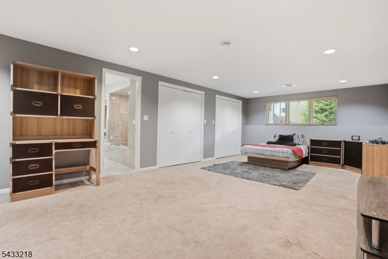 1 Timber Rock Court Cedar Grove, NJ 07009 - Photo 29 of 40