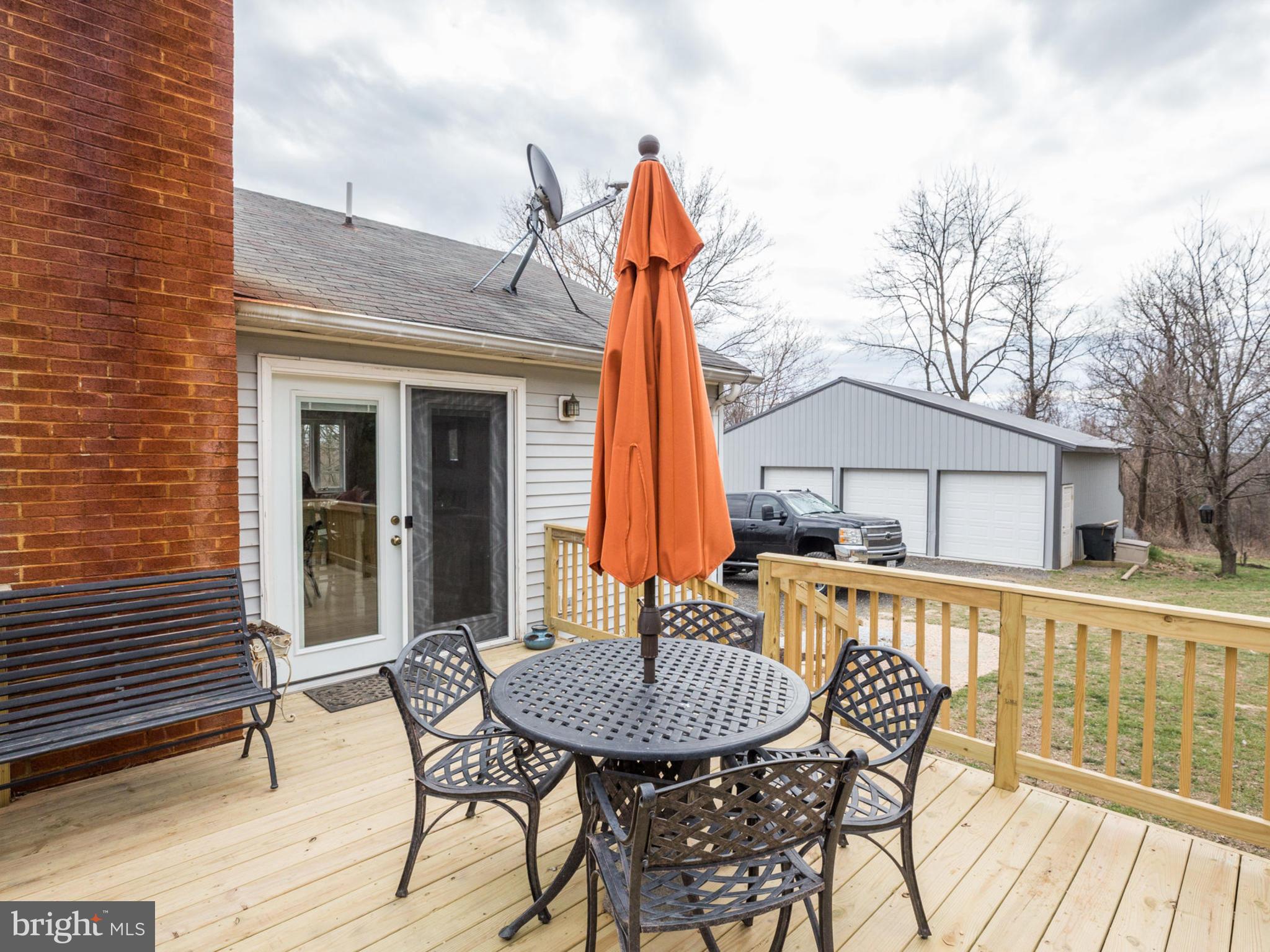 24075 New Mountain Road Aldie, VA 20105 - Photo 24 of 30 New deck