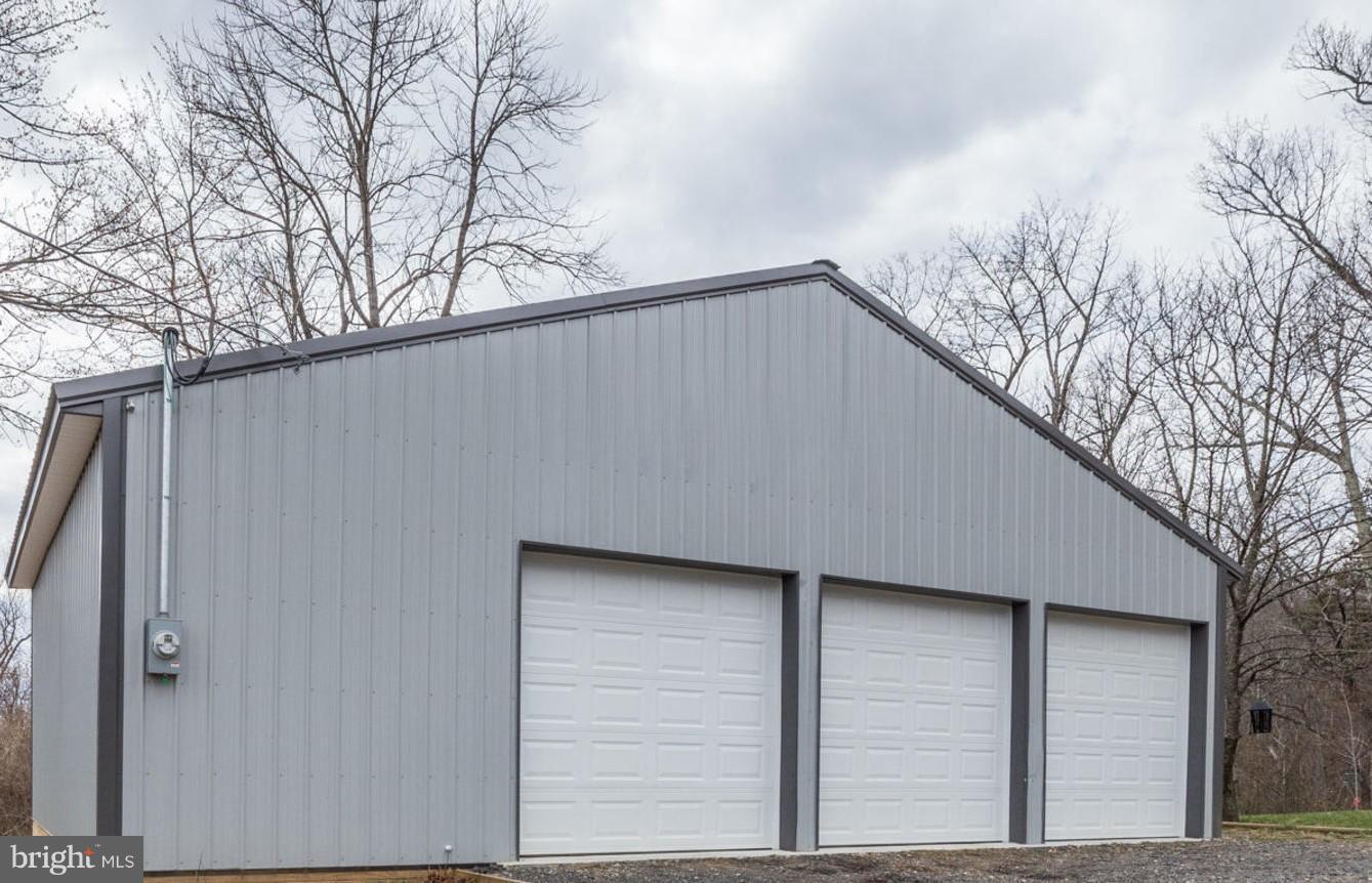 24075 New Mountain Road Aldie, VA 20105 - Photo 25 of 30 3 Bay Garage with electric and water