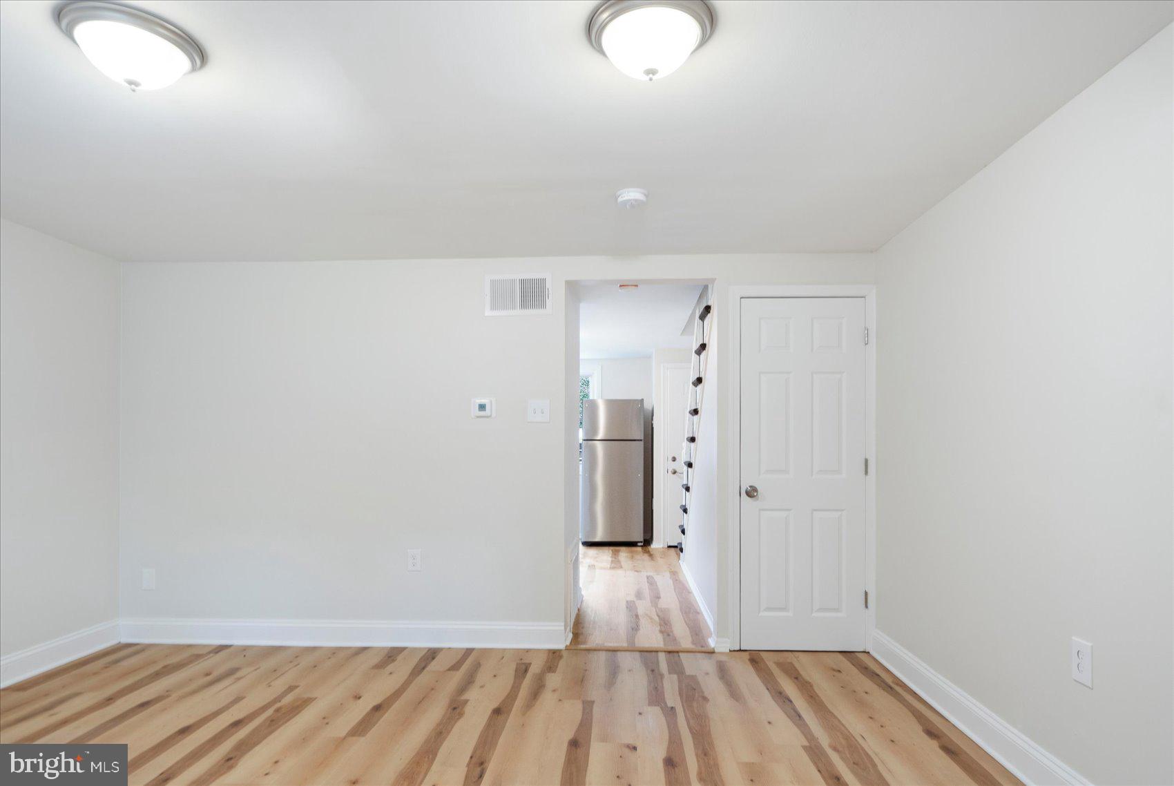 4007 Hollins Ferry Road Halethorpe, MD 21227 - Photo 6 of 27