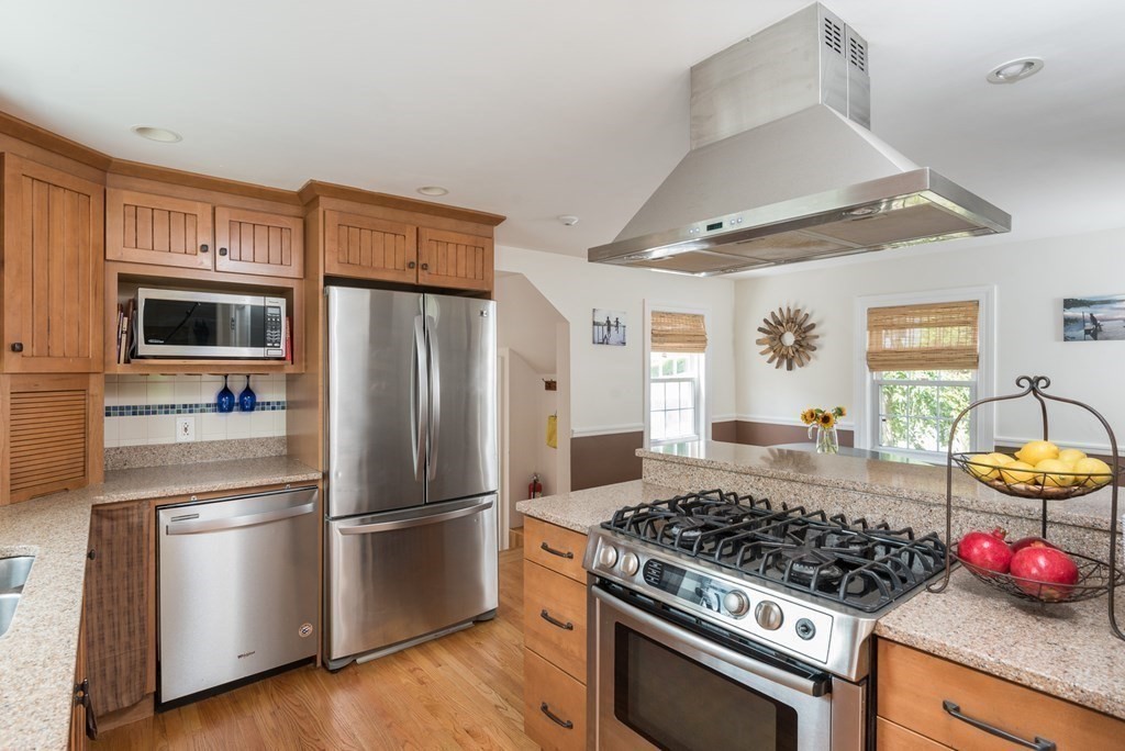 140 Reservoir Road Quincy, MA 02170 - Photo 6 of 39 Gallery Image 6