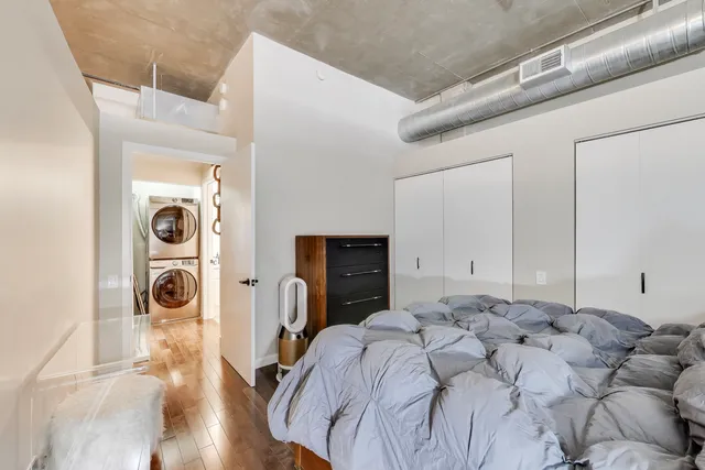 $300,000 | 900 North Kingsbury Street, Unit 1019, Chicago, IL 60610