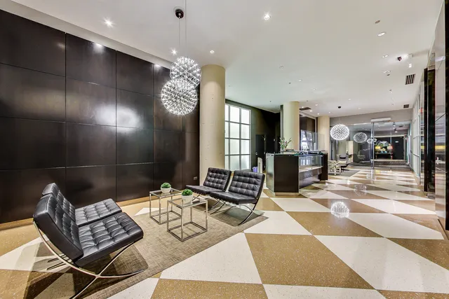 $300,000 | 900 North Kingsbury Street, Unit 1019, Chicago, IL 60610