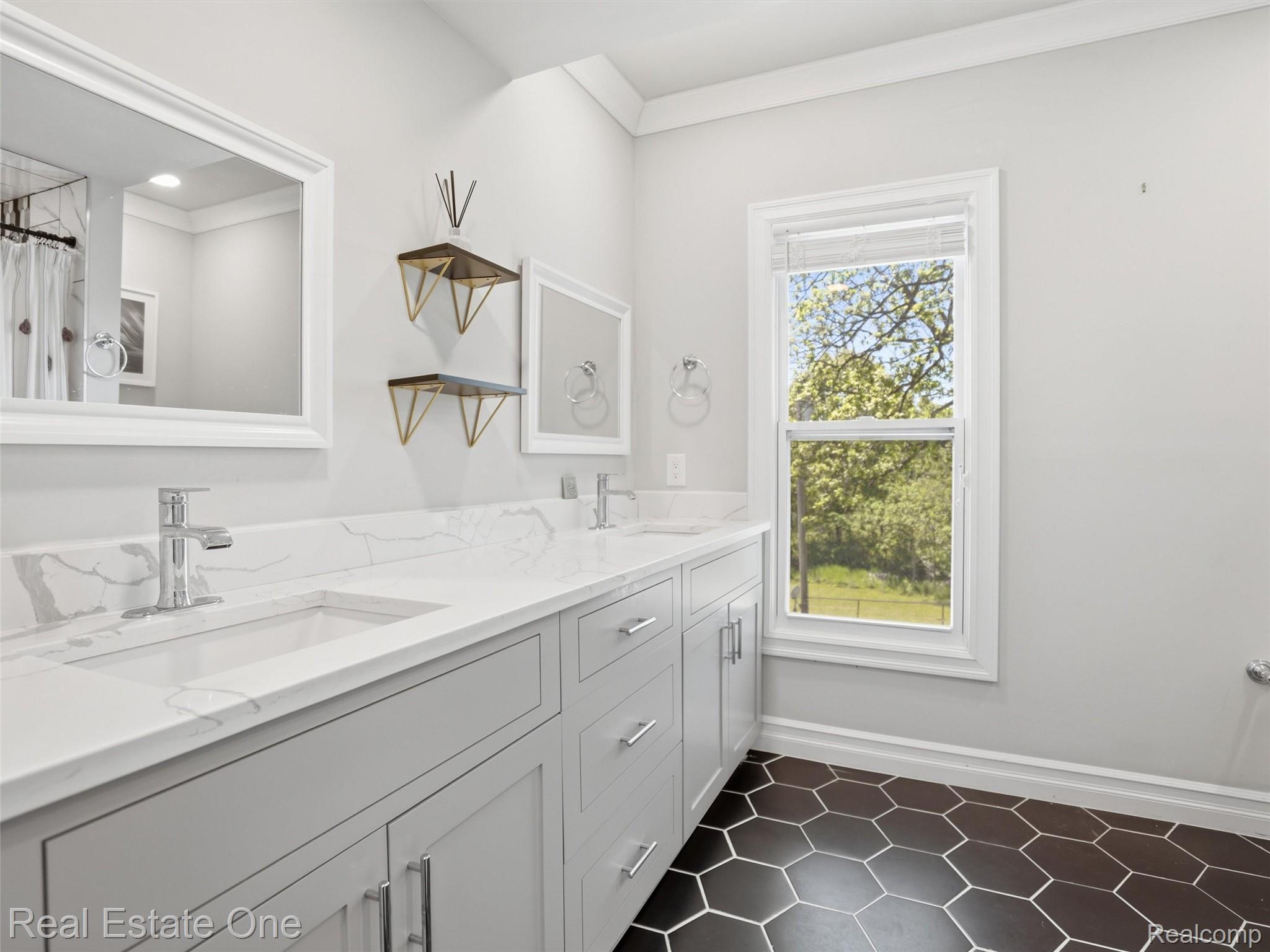 879 North Hacker Road Howell, MI 48843 - Photo 39 of 54 43-DSC02883 2.jpg