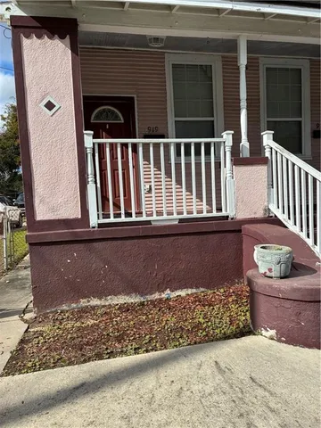 $1,200 | 919 Whitney Avenue, New Orleans, LA 70114