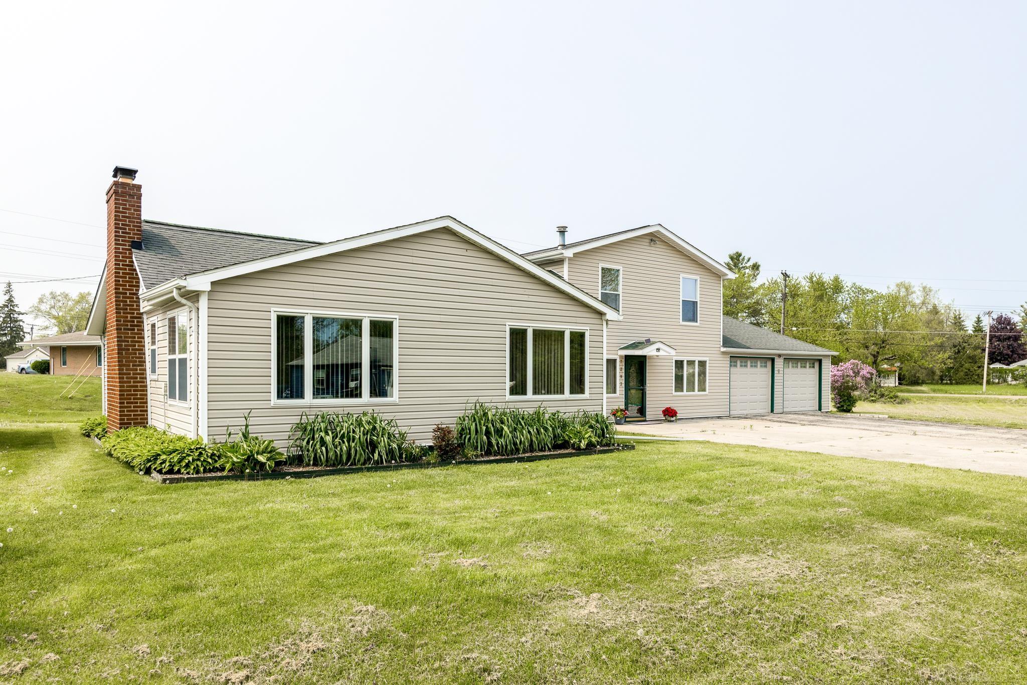 7293 Vine Road Lexington, MI 48450 - Photo 3 of 62