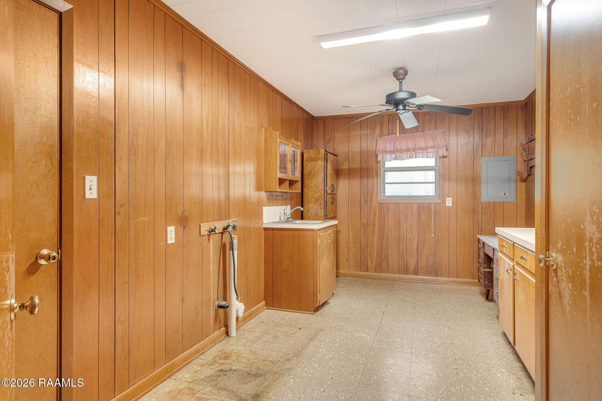 2403 West Schambers Basile, LA 70515 - Photo 15 of 29 Laundry Room