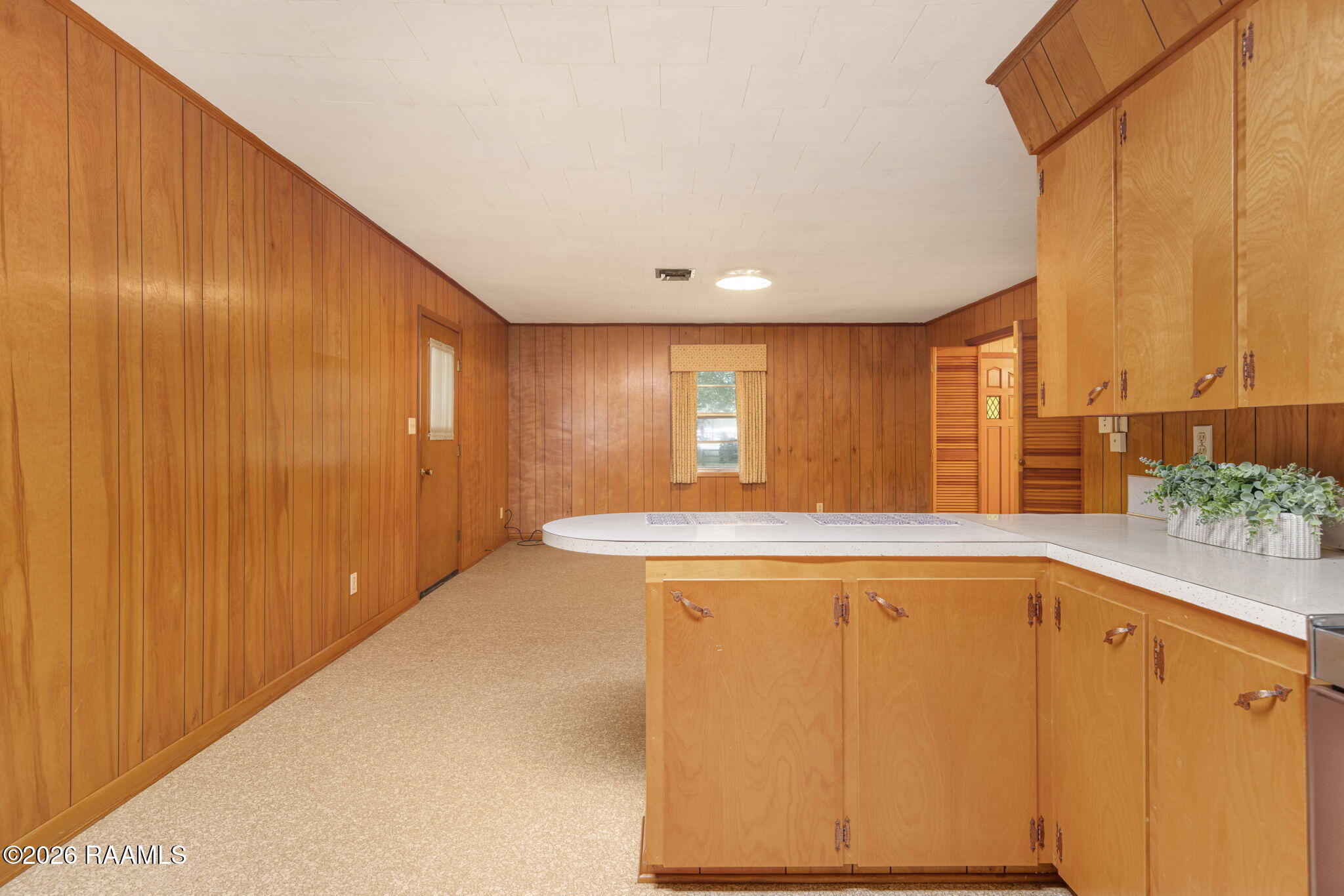 2403 West Schambers Basile, LA 70515 - Photo 23 of 29 Living Room