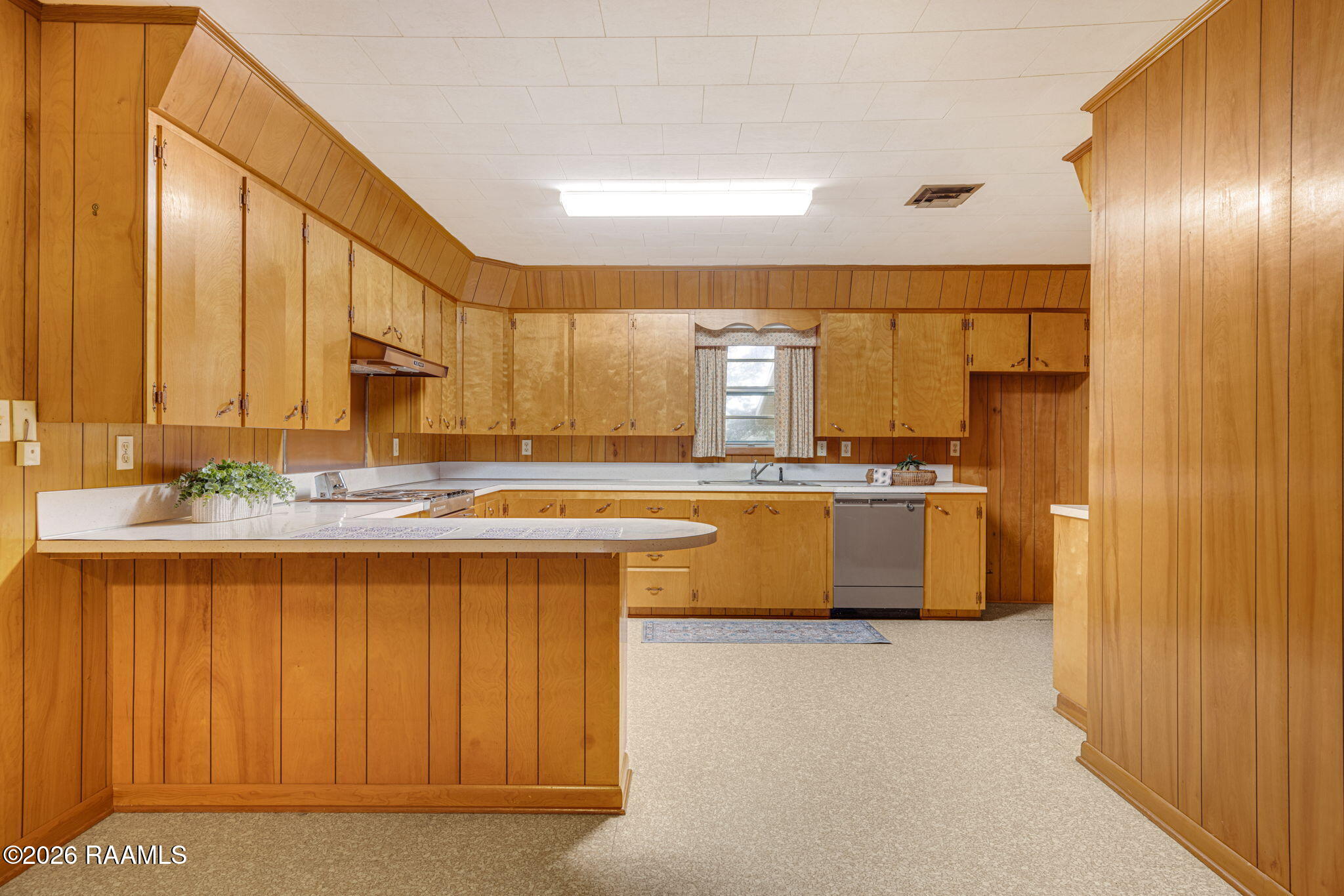 2403 West Schambers Basile, LA 70515 - Photo 5 of 29 Kitchen