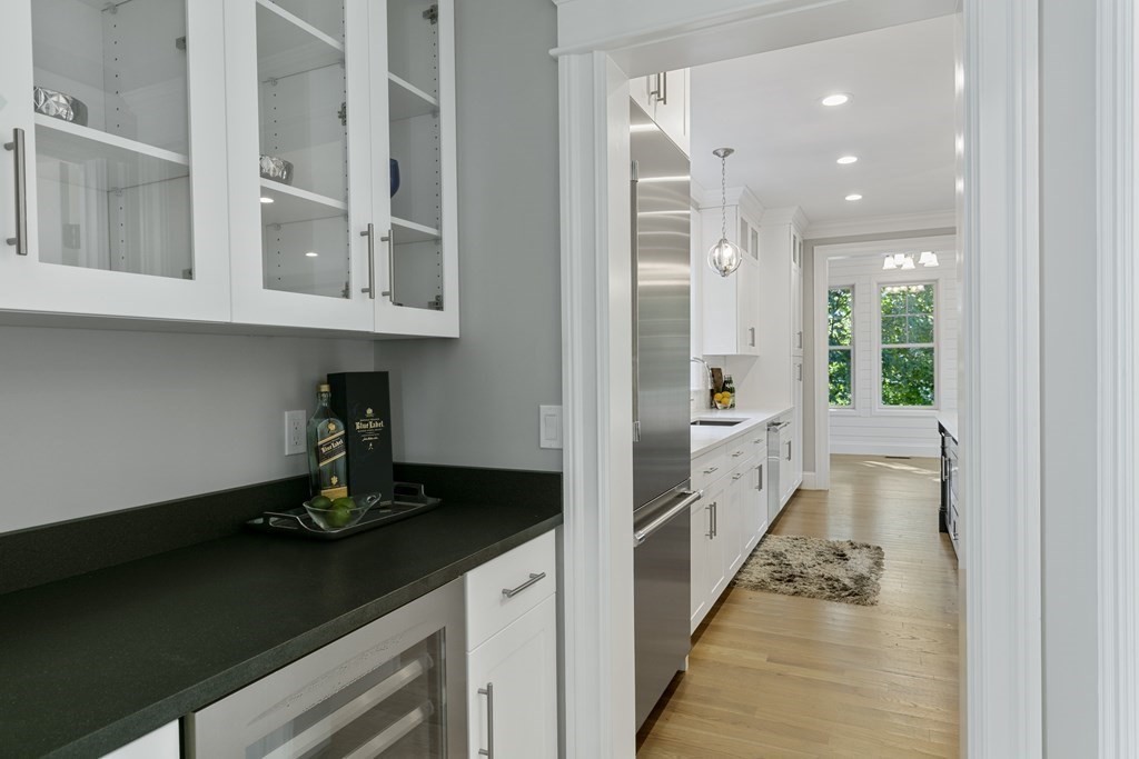 8 Wilson Road Lexington, MA 02421 - Photo 18 of 42