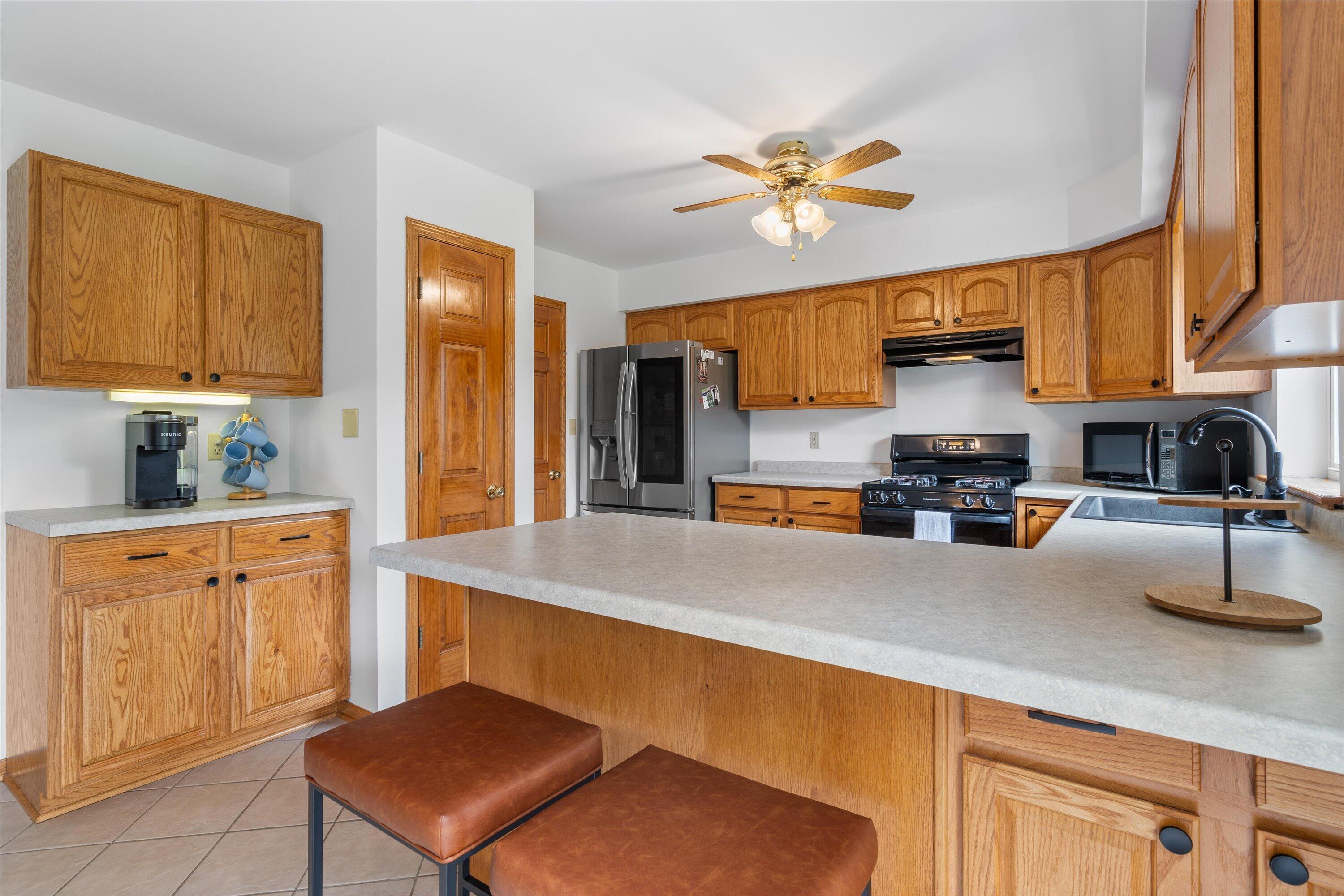 7720 Orchard Valley Road Farmington, WI 53090 - Photo 10 of 36 Kitchen