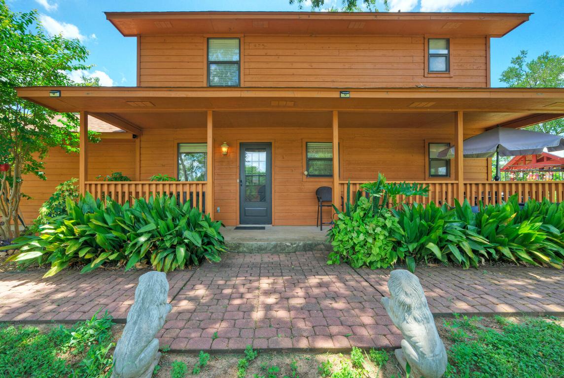 906-828 Water Street Manor, TX 78653 - Photo 4 of 40 front view of a house