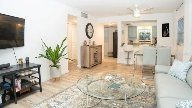 $125,000 | 304 46th Ave Terrace West, Unit 216, Bradenton, FL 34207