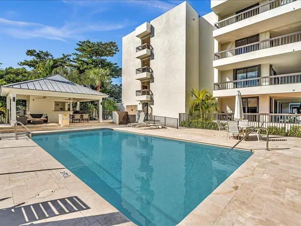 $3,500 | 277 North Ocean Boulevard, Unit 102, Boca Raton, FL 33432