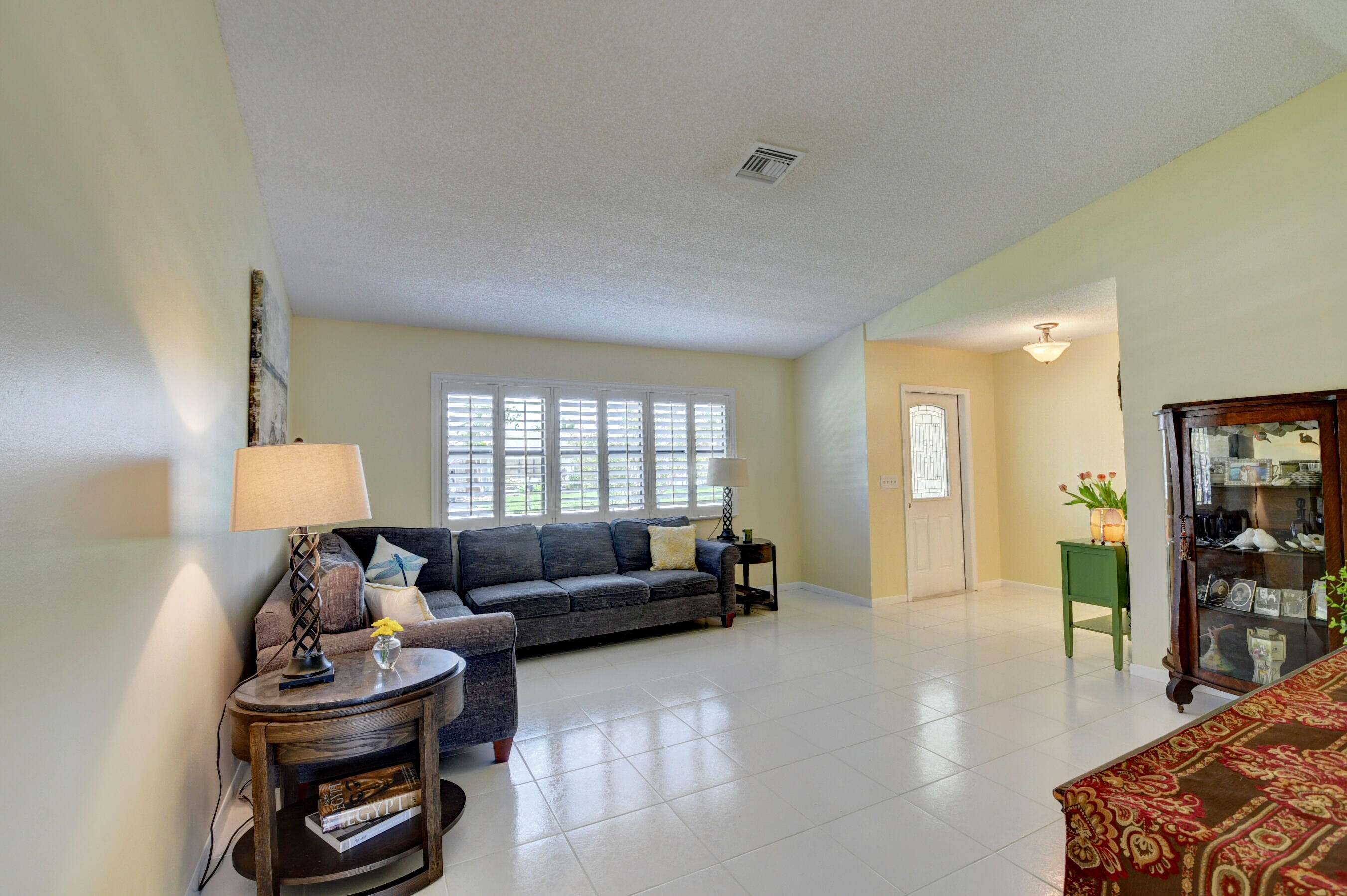 22680 Southwest 8th Court Boca Raton, FL 33433 - Photo 6 of 35 29_dsc_4328_29_30_31_32