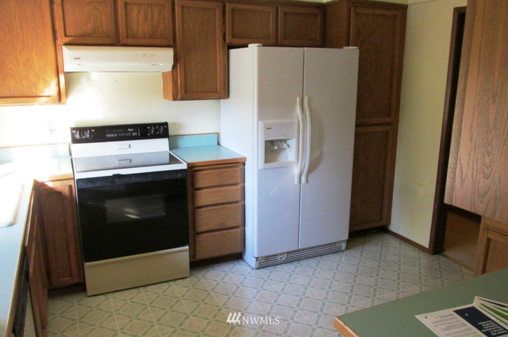 16232 Southeast 179th Street Renton, WA 98058 - Photo 5 of 9 Gallery Image 5
