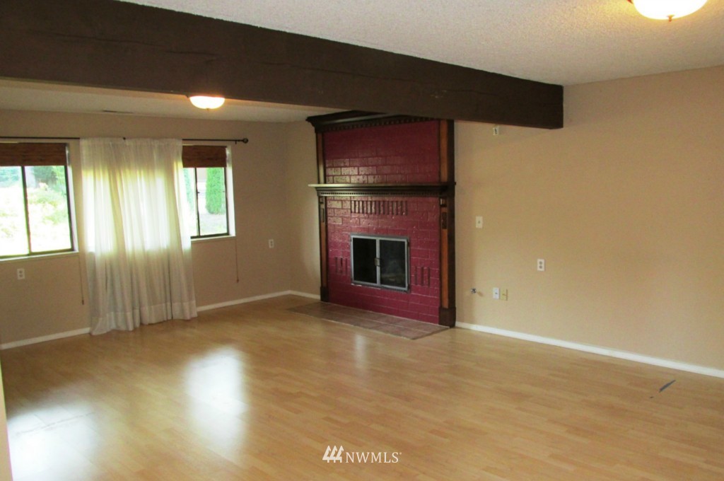 16232 Southeast 179th Street Renton, WA 98058 - Photo 8 of 9 Gallery Image 8