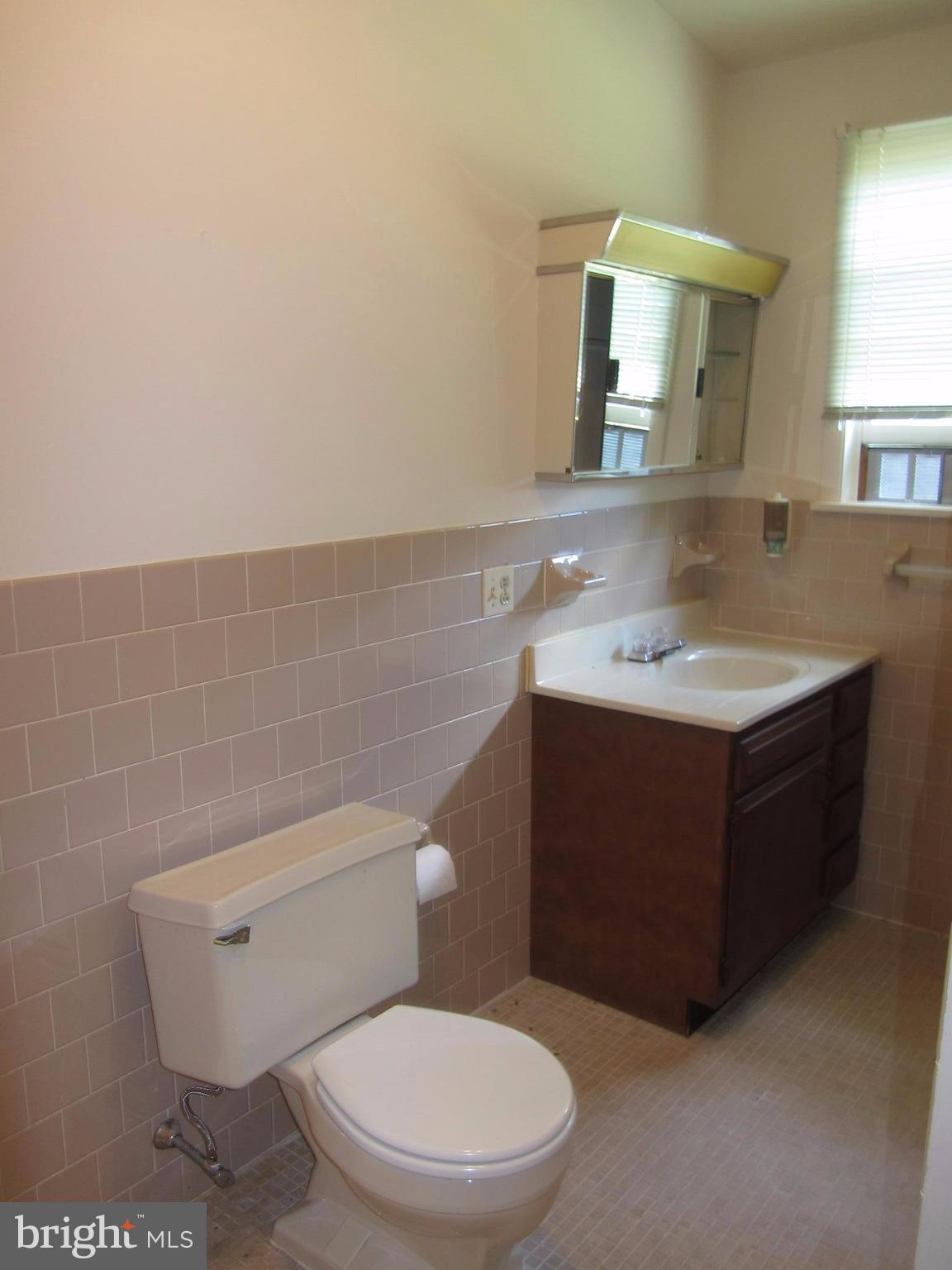 11802 Manor Road Glen Arm, MD 21057 - Photo 15 of 21 Bath (Master)