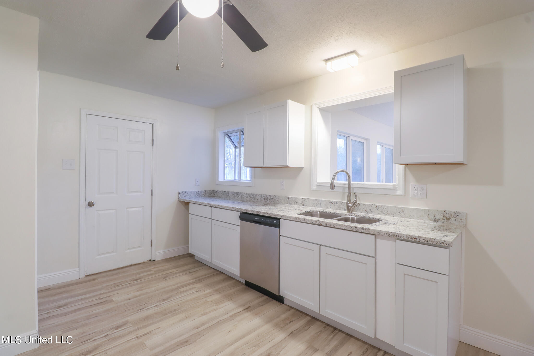 11440 Klein Road Gulfport, MS 39503 - Photo 5 of 20 BBA4444E-D6EA-4C60-AF0B-123687835CBB