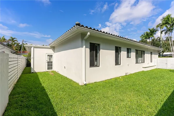 $16,000 | 1600 Micanopy Avenue, Miami, FL 33133