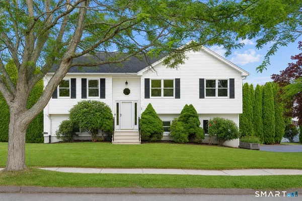 $439,000 | 39 Joseph Lane, Hamden, CT 06514