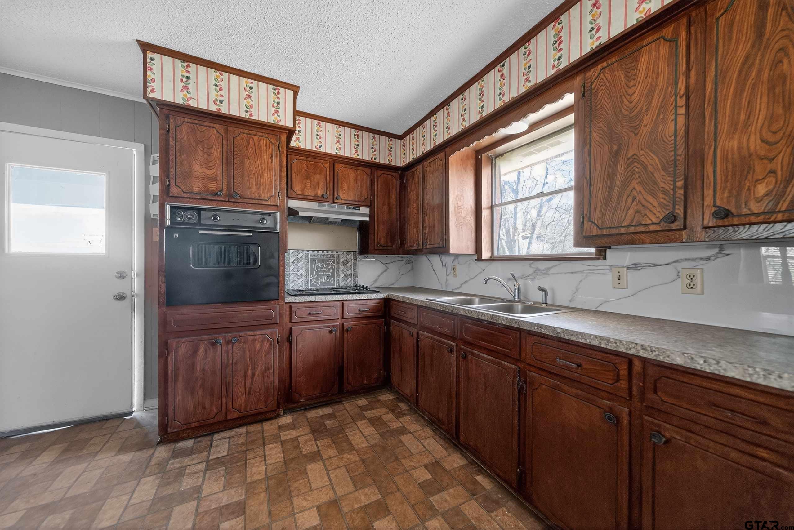 620 Ravine Street Emory, TX 75440 - Photo 17 of 39