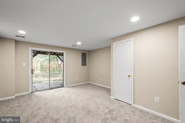 $524,900 | 6185 Little Valley Way, Alexandria, VA 22310