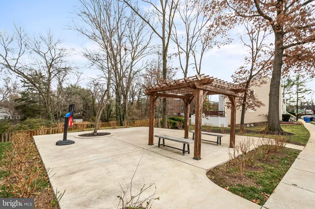 $524,900 | 6185 Little Valley Way, Alexandria, VA 22310