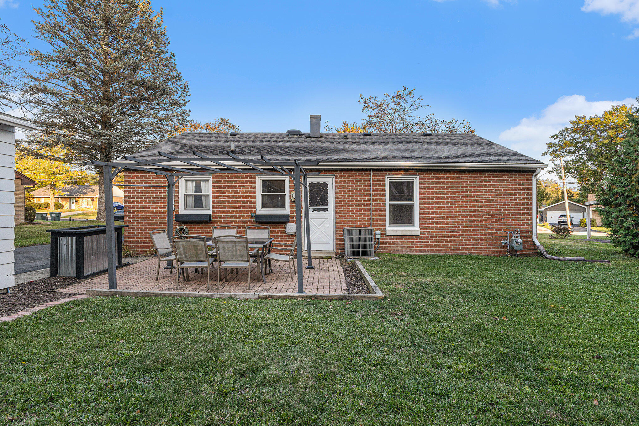705 George Street Valparaiso, IN 46385 - Photo 3 of 19 2038x1359
