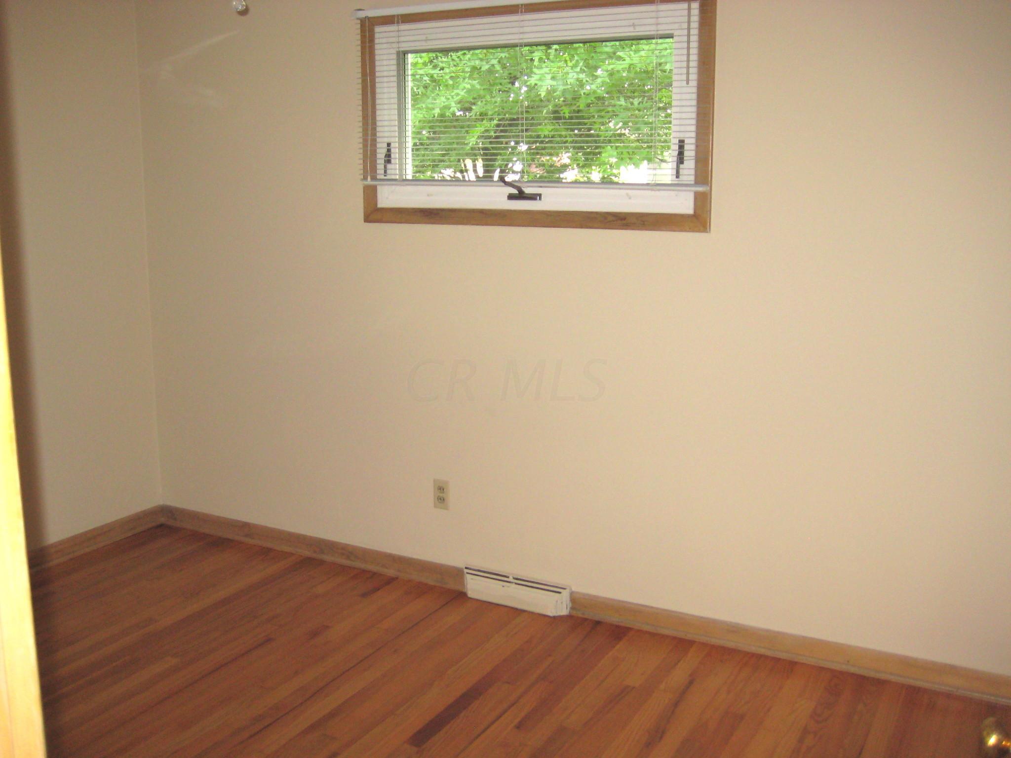 2393 Bristol Road Columbus, OH 43221 - Photo 22 of 28