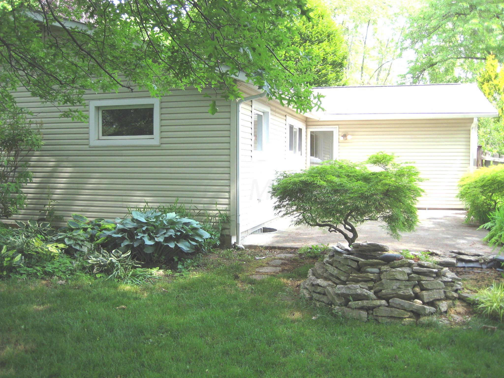 2393 Bristol Road Columbus, OH 43221 - Photo 5 of 28