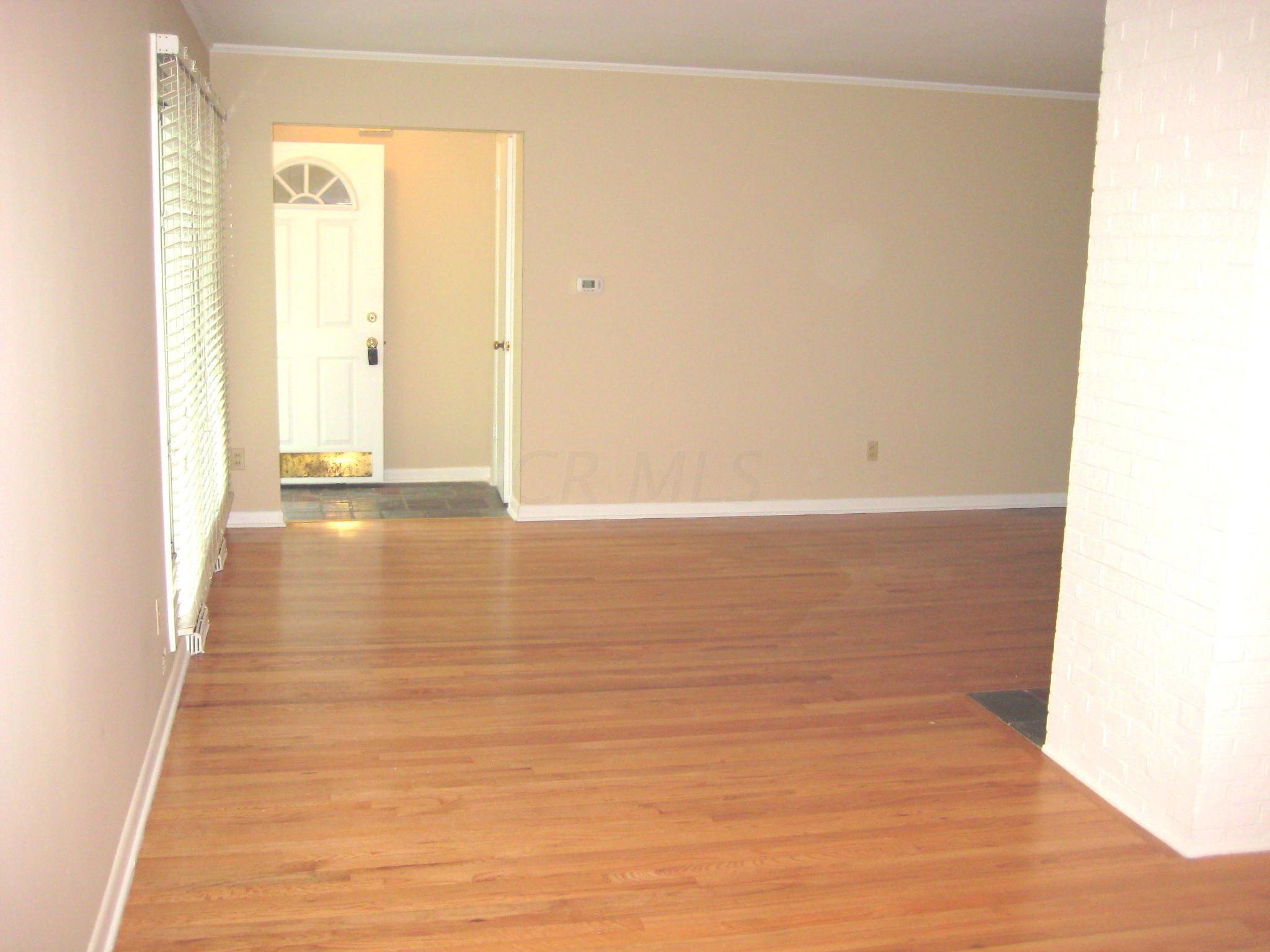 2393 Bristol Road Columbus, OH 43221 - Photo 10 of 28