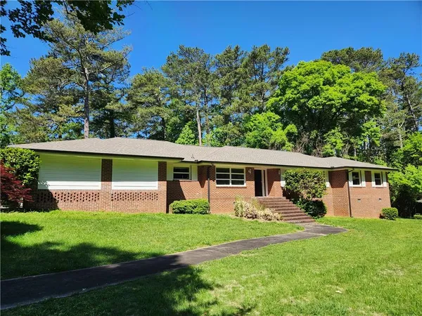 $2,925 | 2324 Clairmont Road, Atlanta, GA 30329