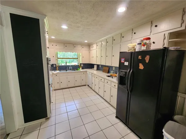 $2,925 | 2324 Clairmont Road, Atlanta, GA 30329