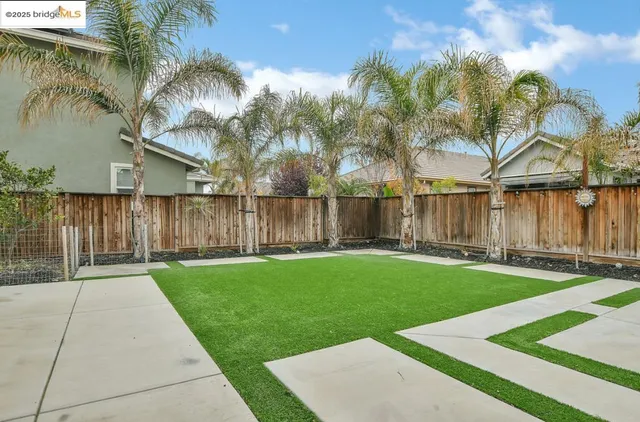 $899,000 | 8461 Pinehollow Circle, Discovery Bay, CA 94505