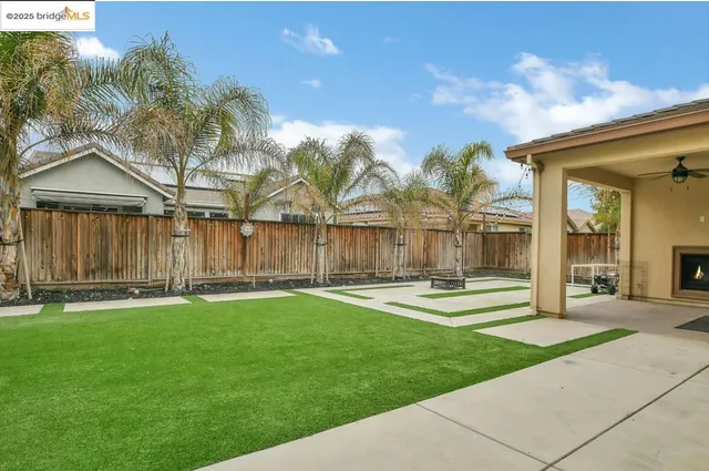 $899,000 | 8461 Pinehollow Circle, Discovery Bay, CA 94505