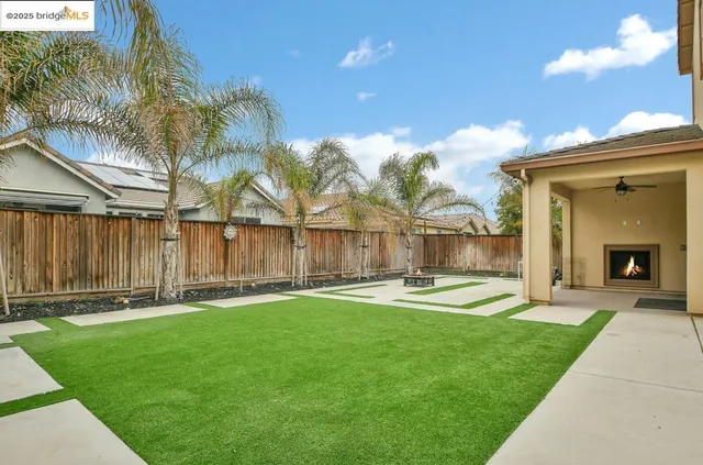 $899,000 | 8461 Pinehollow Circle, Discovery Bay, CA 94505