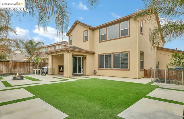 $899,000 | 8461 Pinehollow Circle, Discovery Bay, CA 94505