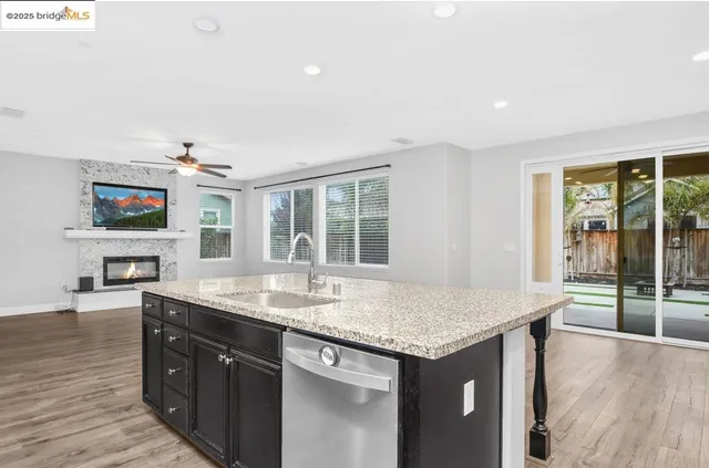 $899,000 | 8461 Pinehollow Circle, Discovery Bay, CA 94505