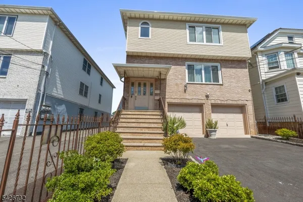 $2,700 | 937 Grove Street, Elizabeth, NJ 07202
