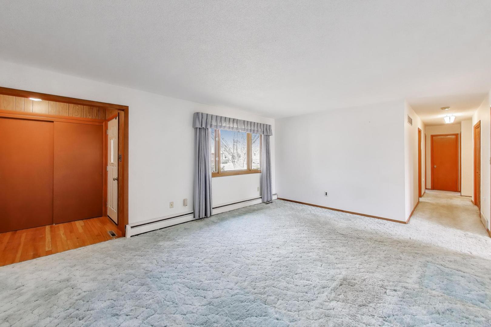 119 North 5620W Road Kankakee, IL 60901 - Photo 4 of 32