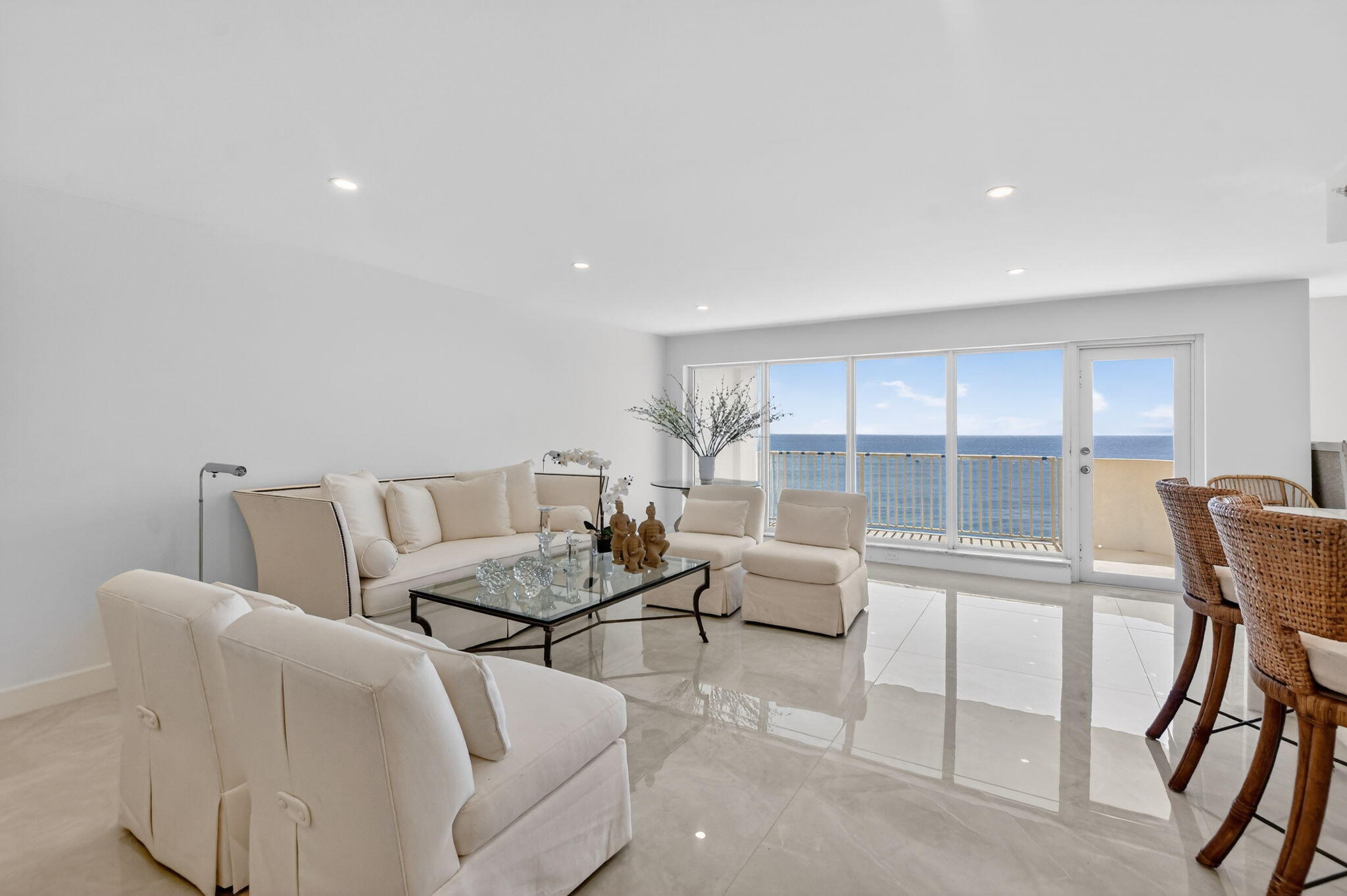 4301 North Ocean Boulevard, Unit 1105 Boca Raton, FL 33431 - Photo 3 of 32 3