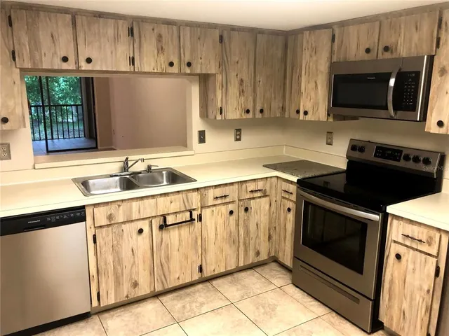 $1,850 | 2661 Sabal Springs Circle, Unit 204, Clearwater, FL 33761