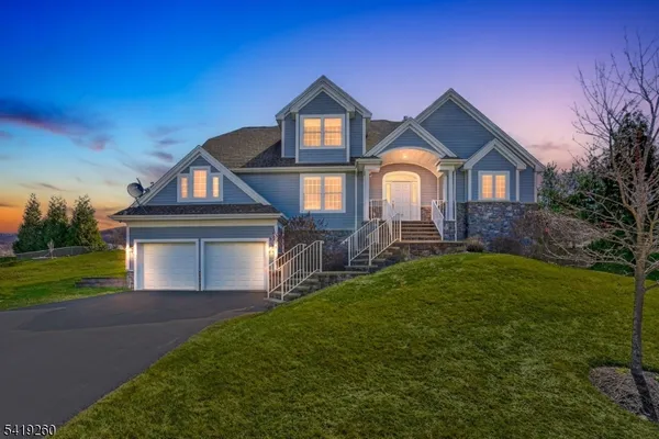 $699,900 | 4 Coventry Road, Hamburg, NJ 07419