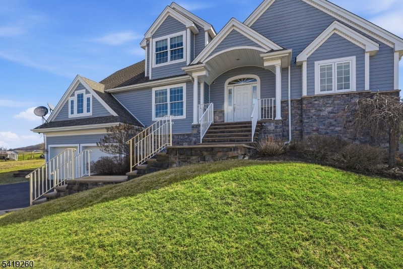 4 Coventry Road Hamburg, NJ 07419 - Photo 2 of 44