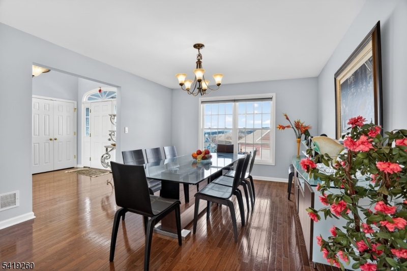 4 Coventry Road Hamburg, NJ 07419 - Photo 9 of 44