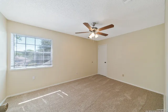 $1,400 | 6122 Ridge Oak, San Antonio, TX 78250